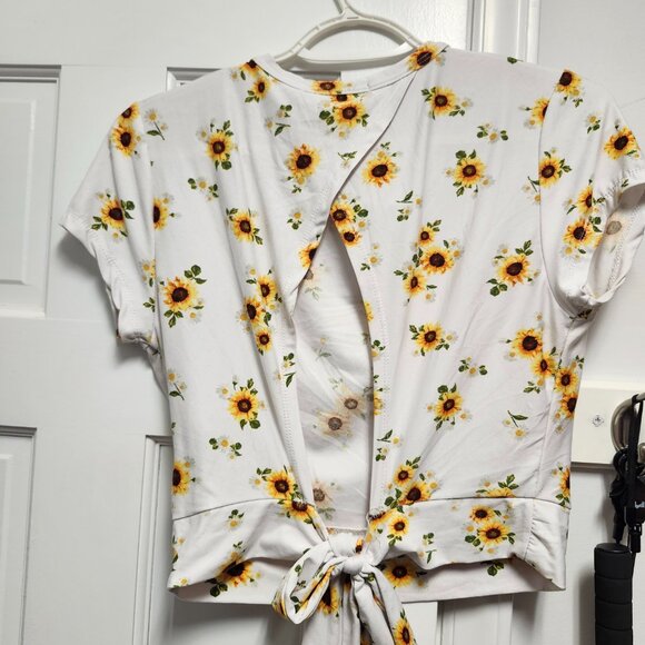 Sunflower crop top - Picture 2 of 3